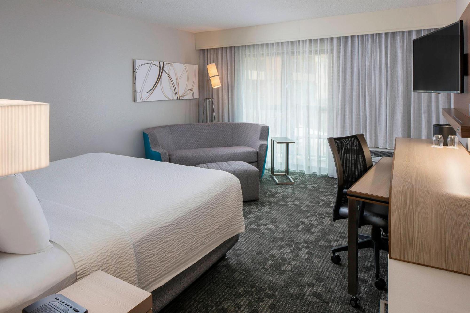 Courtyard By Marriott Daytona Beach Speedway/Airport Bagian luar foto